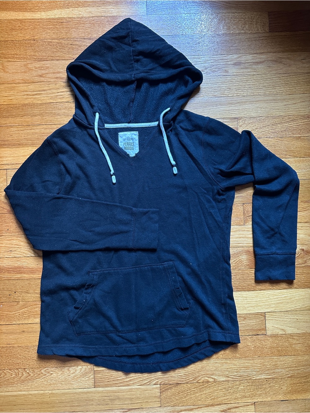 Women’s Black Lightweight V-neck Hoodie Kangaroo Pocket, Size Large